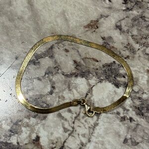 Elegant Gold Women's Bracelet